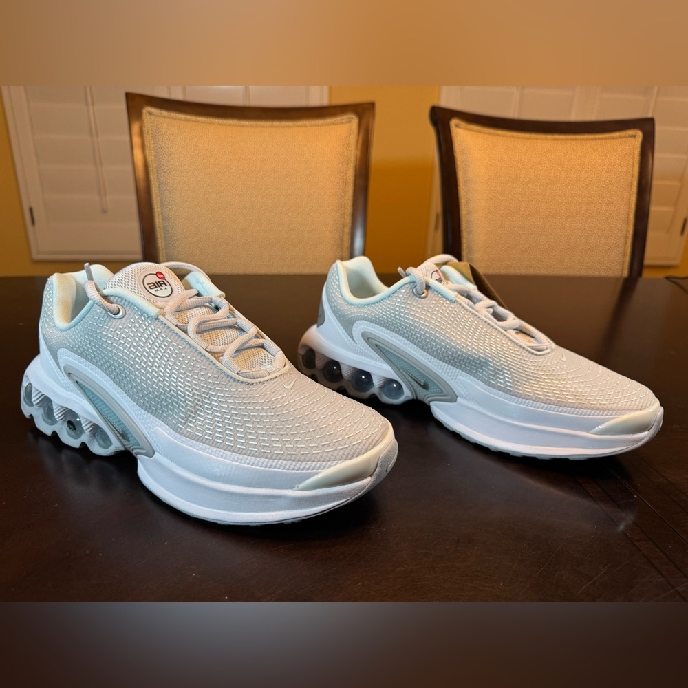 Nike Women's Light Mint Green/White Sneakers
